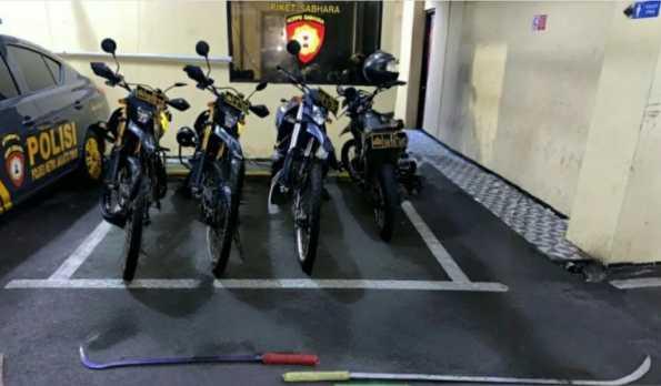  Cegah Tawuran, Polisi Sita Empat Sajam dari Lima Pemuda di Jakarta Timur