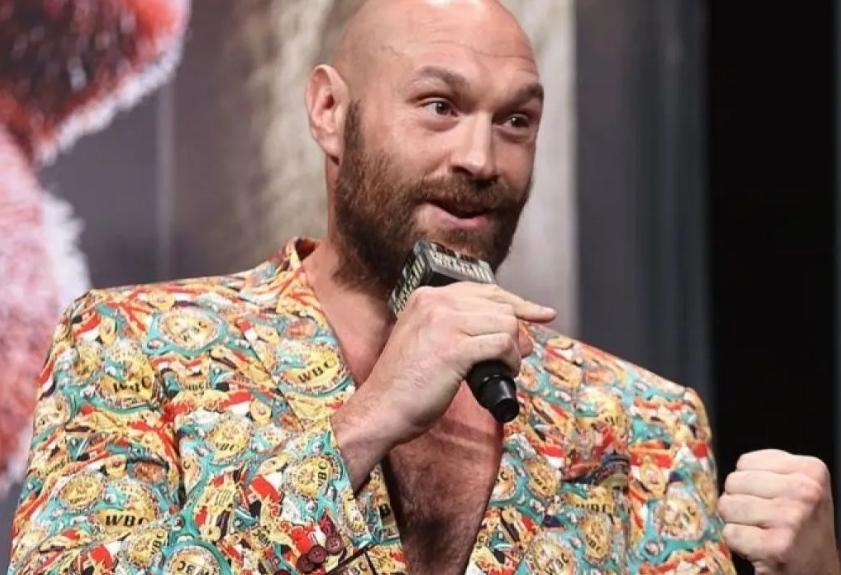  Comeback tanpa Pelatih? Tyson Fury Siap Hadapi Makhmudov di London