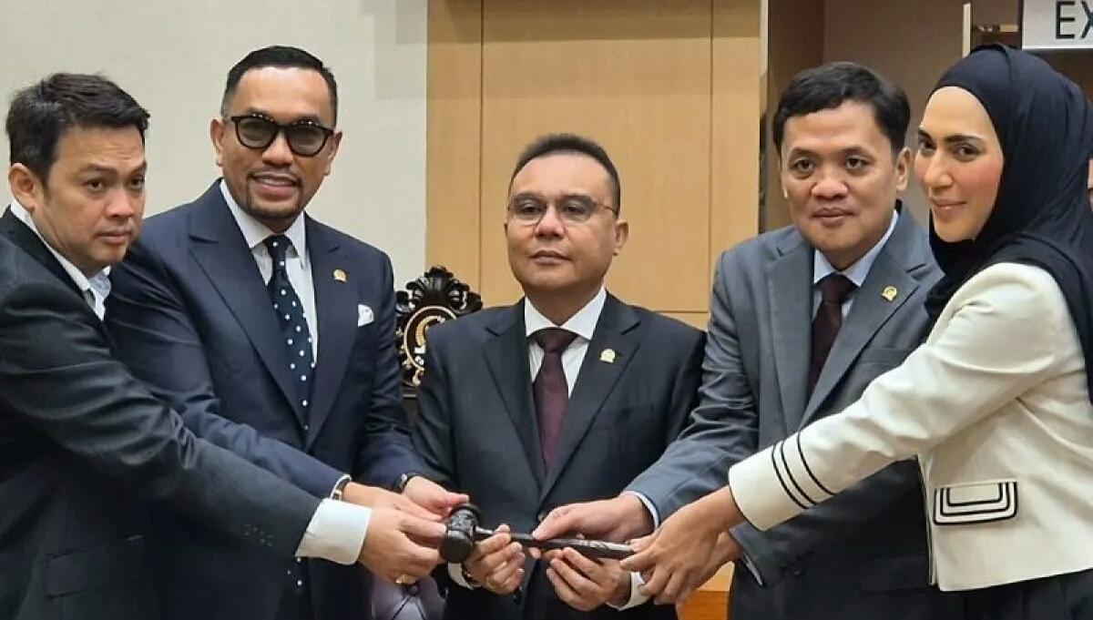  Ahmad Sahroni Kembali Jadi Wakil Ketua Komisi III DPR RI setelah Sanksi MKD