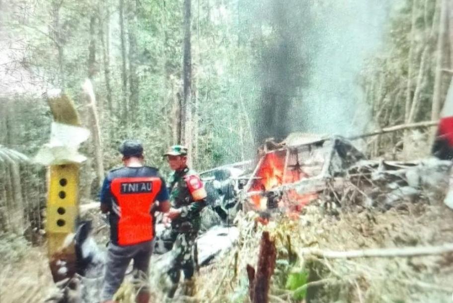  Basarnas Evakuasi Jenazah Pilot Pelita Air yang Jatuh di Krayan Nunukan