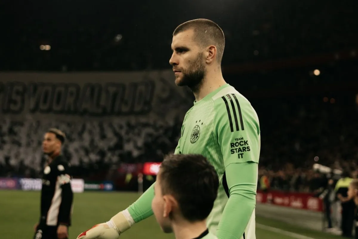  Debut Maarten Paes Bersinar, Ajax Imbang 1-1 Lawan NEC Nijmegen