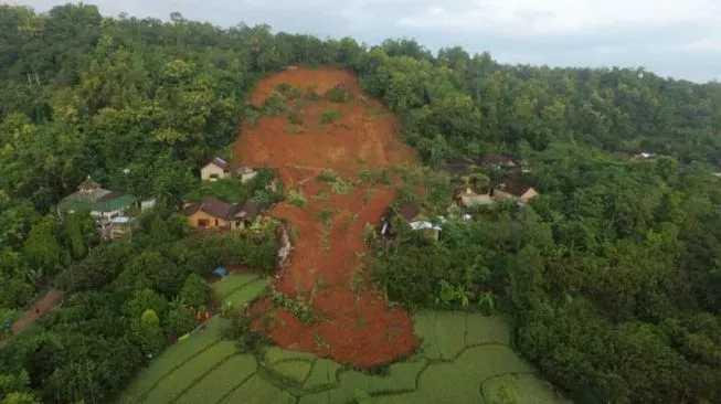  Update: Hujan tanpa Ampun di Brasil: Banjir dan Longsor Tewaskan 25 Orang, Puluhan Masih Hilang