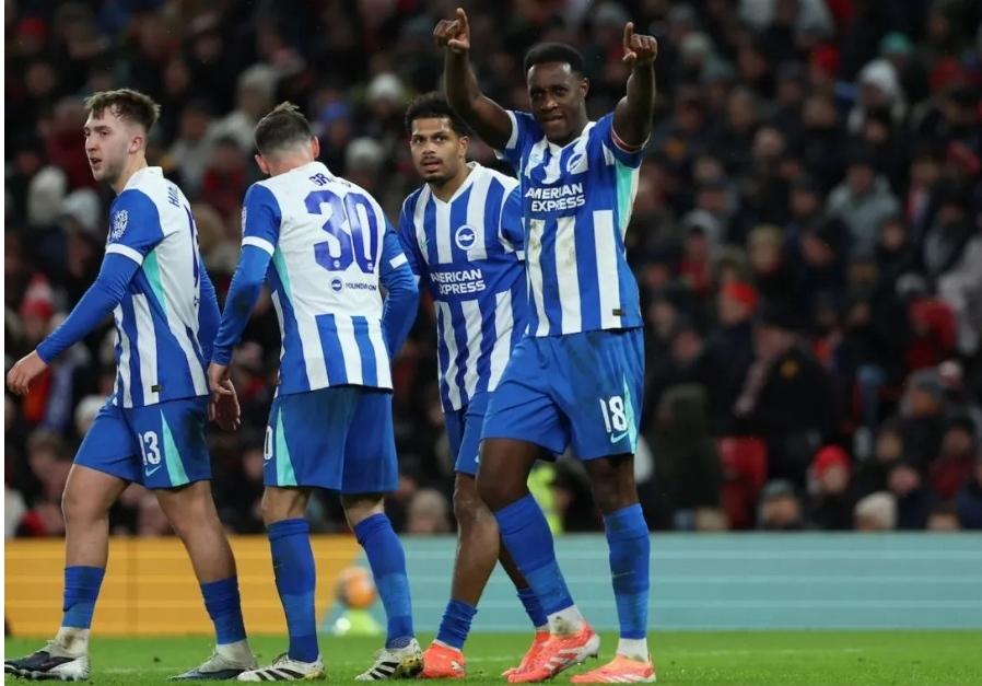  Danny Welbeck Perpanjang Kontrak, Siap Bertahan di Brighton Musim Depan