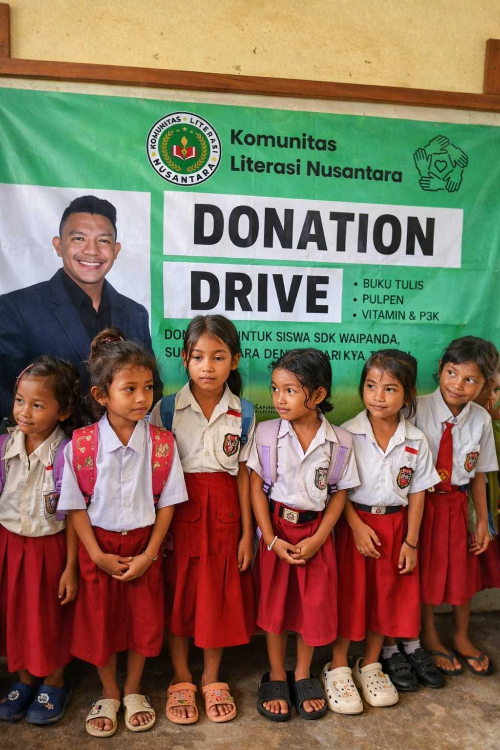  Bangun Literasi dari Timur Indonesia, KLN Salurkan Bantuan Pendidikan di Sumba Barat Daya