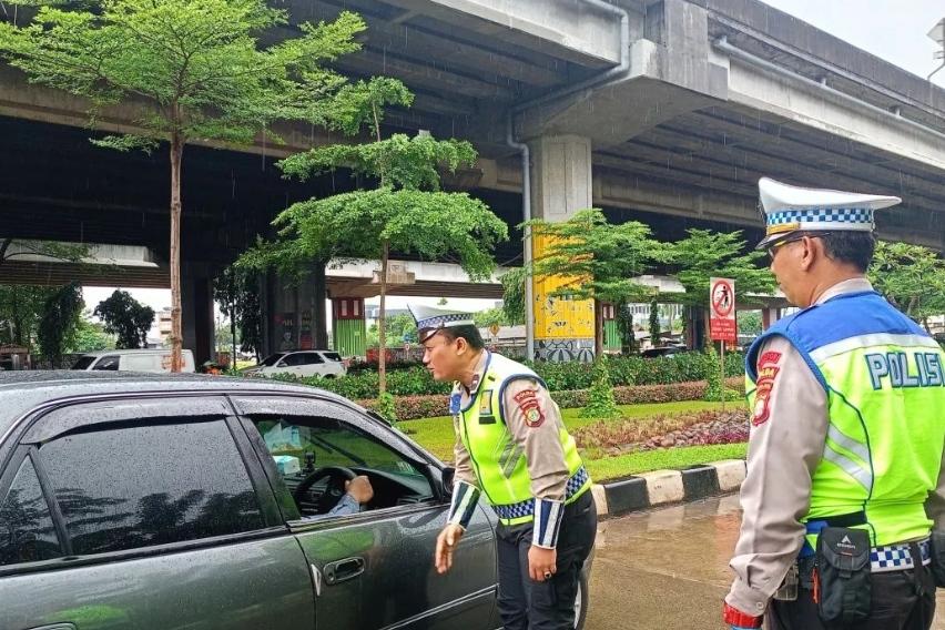  Nekat Lawan Arus? Satlantas Jaktim Siap Tindak dengan Tilang Handheld