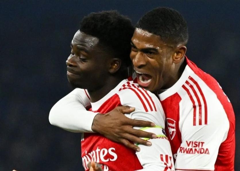  Saka Rayakan Laga ke-300 Bersama Arsenal dengan Gol Penentu ke Gawang Brighton