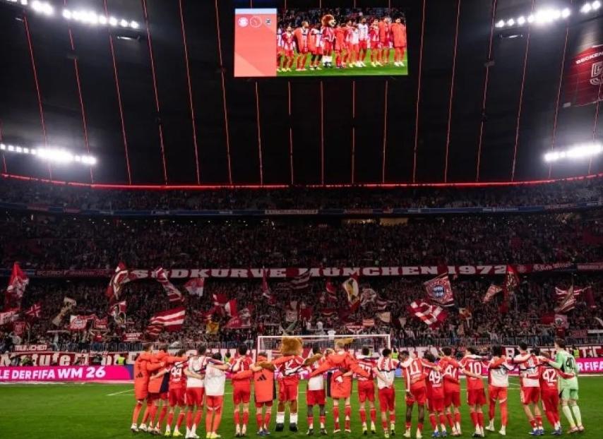  Kompany Bangga Pemain Muda Bayern Bersinar saat Kalahkan Monchengladbach