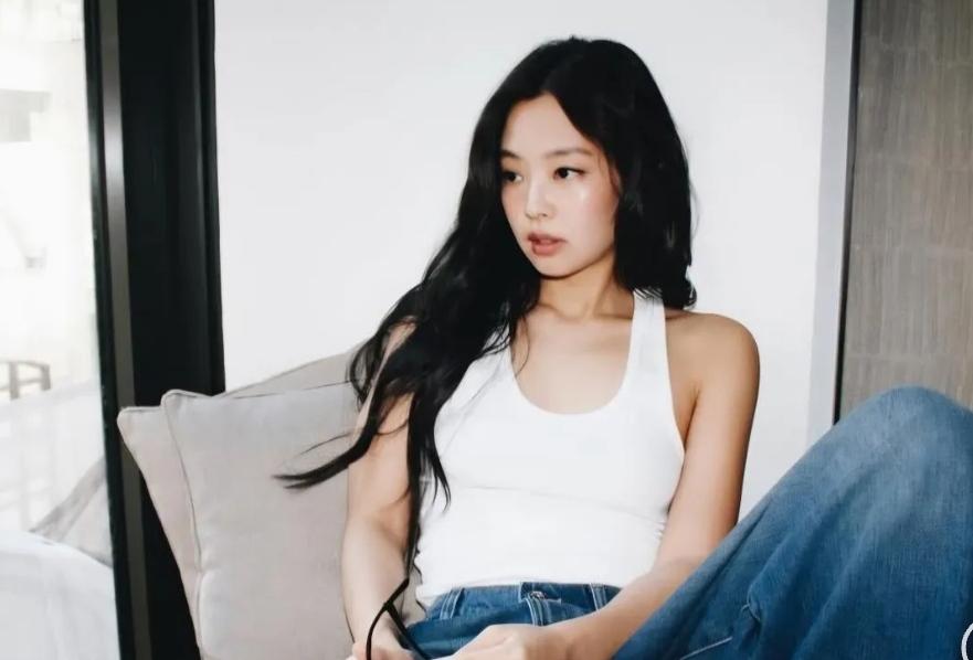  Jennie BLACKPINK Dipastikan Tampil di Lollapalooza 2026, Satu Panggung dengan Charli XCX