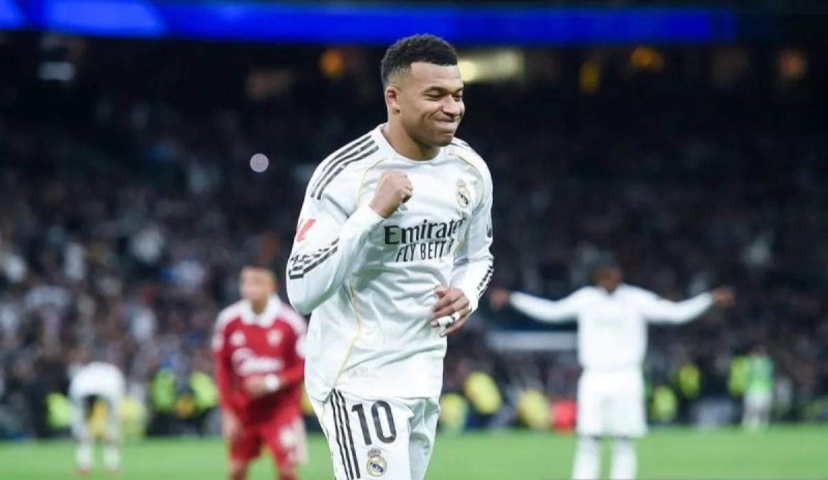  Didier Deschamps Pastikan Mbappe Fit, Berpeluang Starter Lawan Brasil