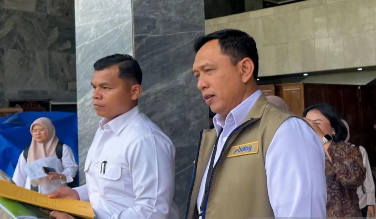  Bulog Pastikan Stok Kemasan Beras Aman Meski Ada Isu Kelangkaan Plastik