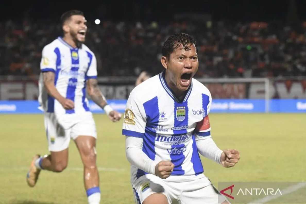  Persib Bandung Taklukkan Persija 2-1, Adam Alis Jadi Pahlawan Maung Bandung