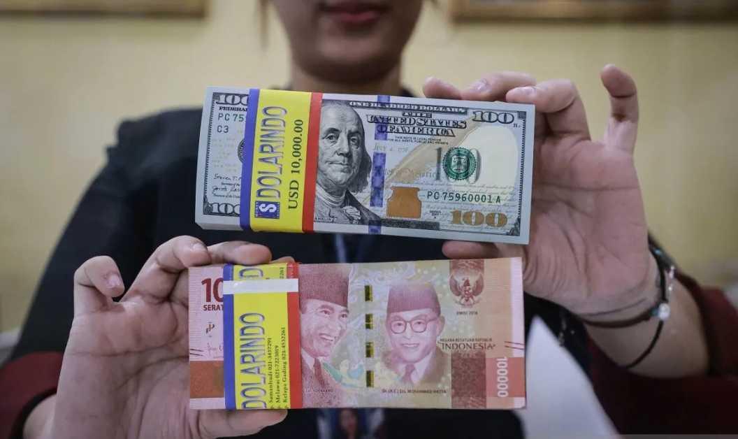  Rupiah Tembus Rp17.500 per Dolar AS, Ekonom Soroti Tekanan Global dan Sentimen Domestik