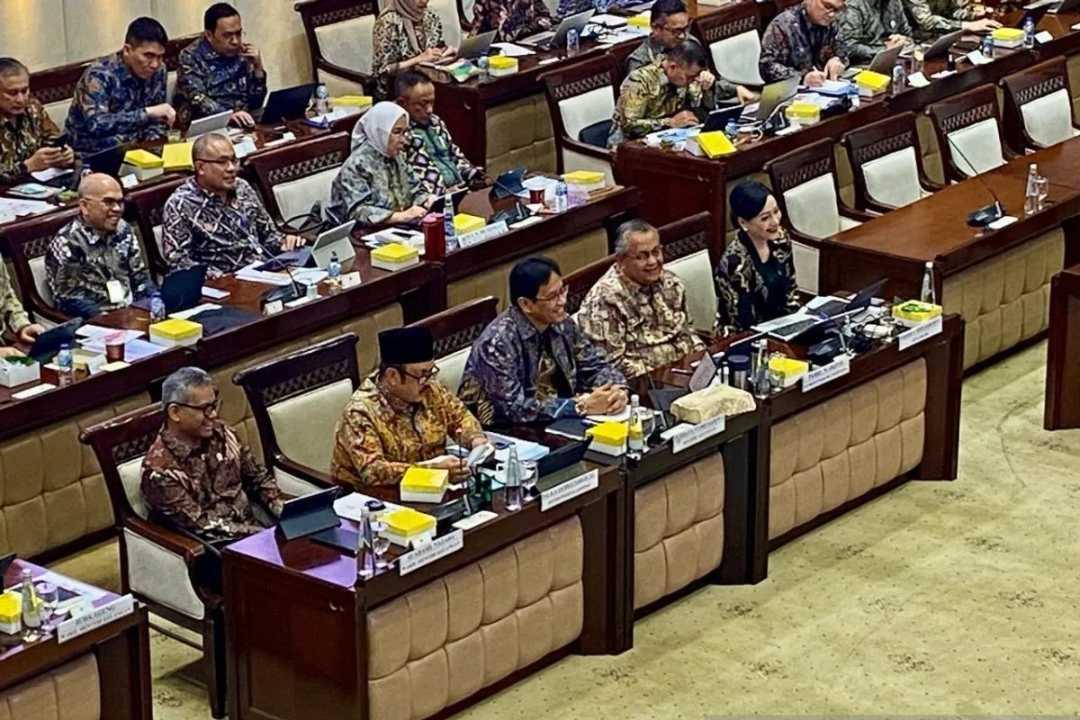  OJK Nilai IHSG Masih Menarik, Didukung Valuasi Murah dan Kinerja Emiten yang Membaik Judul Alternatif: