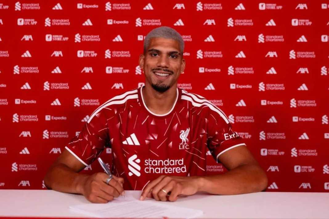  Liverpool Resmi Pinjam Ronald Araujo dari Barcelona, Bek Uruguay Siap Tantang Liga Inggris
