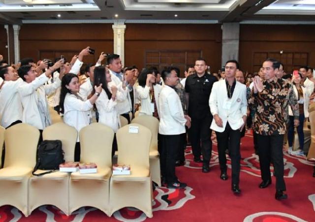  Presiden Jokowi Ajak Mahasiswa Tidak Habiskan Energi untuk Hal Negatif