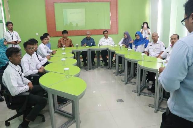  Pendidikan Keterampilan Remaja Usia Sekolah, Melibatkan Pihak Swasta