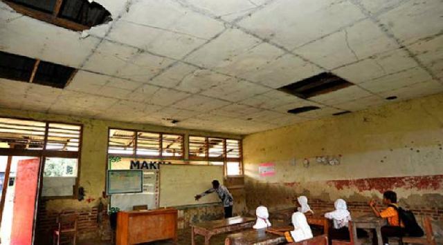  Ribuan Ruang Kelas Rusak, Karawang Siapkan Rp150 Miliar untuk Perbaiki