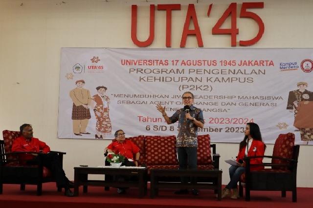  Tantowi Yahya Ajak Mahasiswa Baru UTA’45 Jakarta Miliki Kemampuan Leadership dan Public Speaking