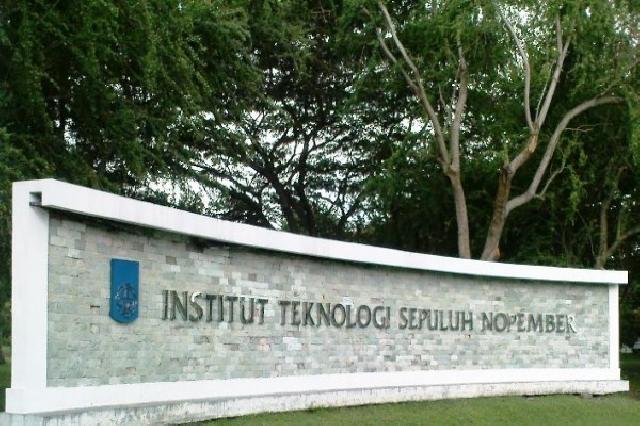  Mahasiswa ITS Ciptakan Sepeda Isi Daya HP