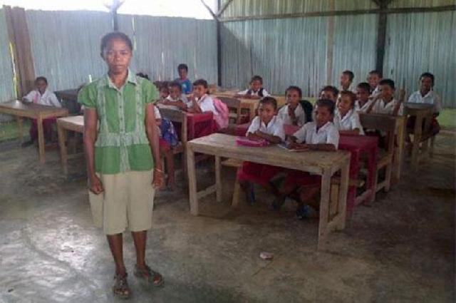  Sungguh Memiluhkan, Ini Kisah Guru Bergaji Rp 300 Ribu di Sumba