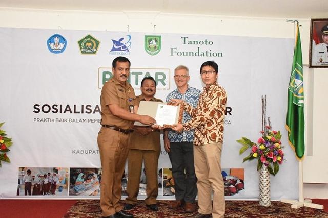  Gotong Royong Bangun Budaya Mutu Sekolah