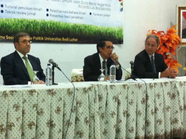  Dubes Argentina Beri Kuliah Umum Pada Pekan Ilmiah Mahasiswa UBL