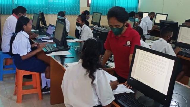  Dua SMP di Mapitara Ikut Simulasi ANBK di SMPK Frater Maumere