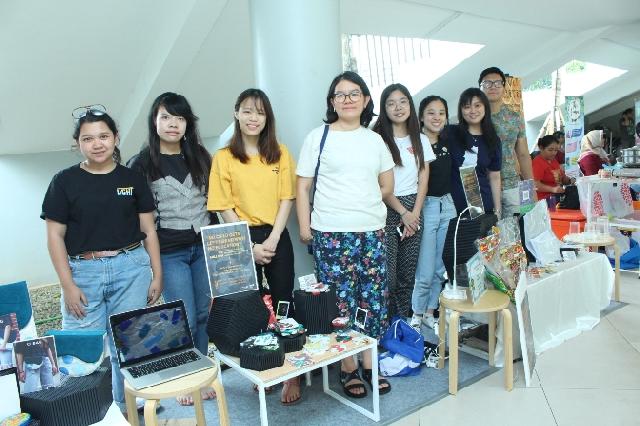  Kreativitas Mahasiswa UPH, Ubah Sampah Plastik Menjadi Produk Fungsional Bernilai Jual