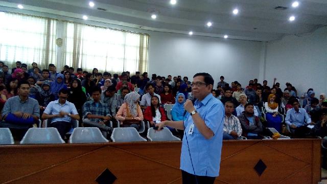  Pusat Sudi Kebudiluhuran Bekali Wisudawan UBL