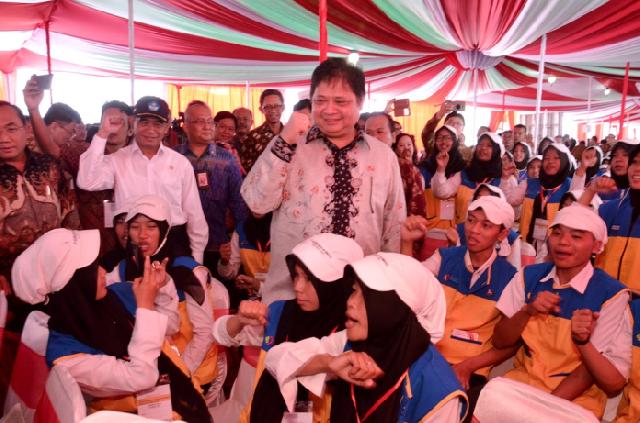  Program Vokasi Industri Gaet 400 Ribu Siswa SMK 