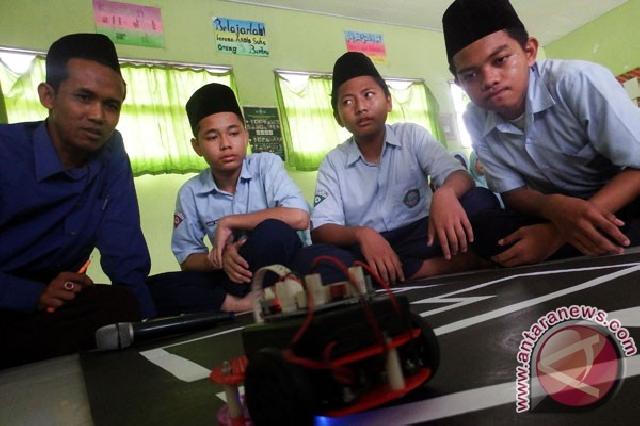  ITS Gelar Pelatihan Robotika Bagi Pelajar