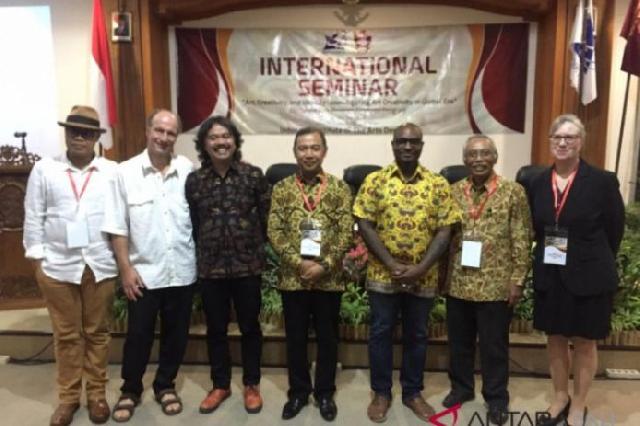  Rektor ISI:  Mengembangkan Seni dengan Mempertimbangkan Unsur Identitas dan B