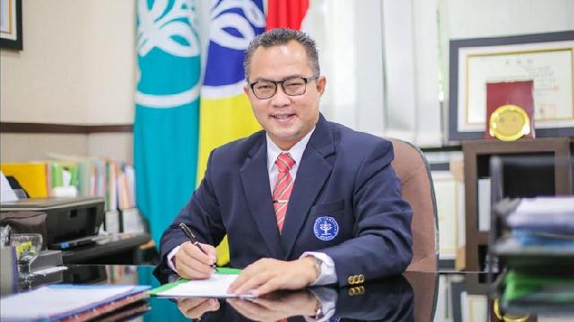  Rektor IPB DR Arif Satria SP, MSi:  Sosok yang Dekat dengan Dosen dan Mahasiswa