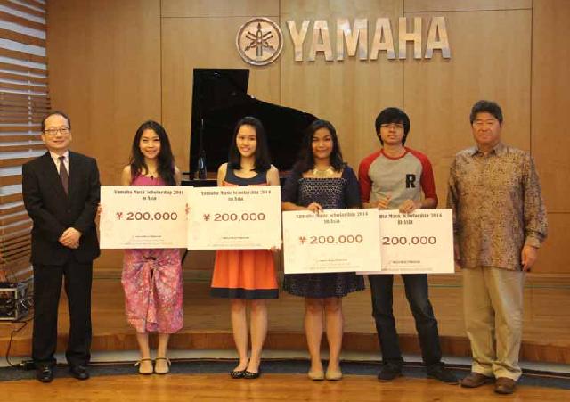  Empat Anak Muda Raih Beasiswa Yamaha Musik Indonesia