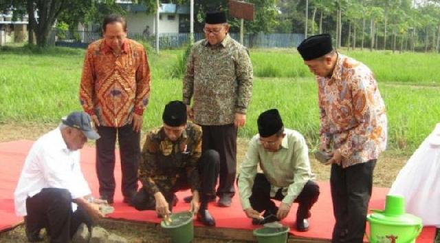  Kampus UIII Dimulai Pembangunan, Presiden-Wapres Letakkan Batu Pertama