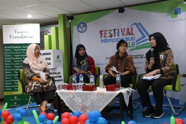  Pustakawan Sekolah Penggerak Minat Baca