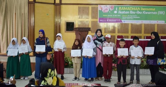  30 Pelajar Dapat Beasiswa dari IIK Gerakan Pramuka