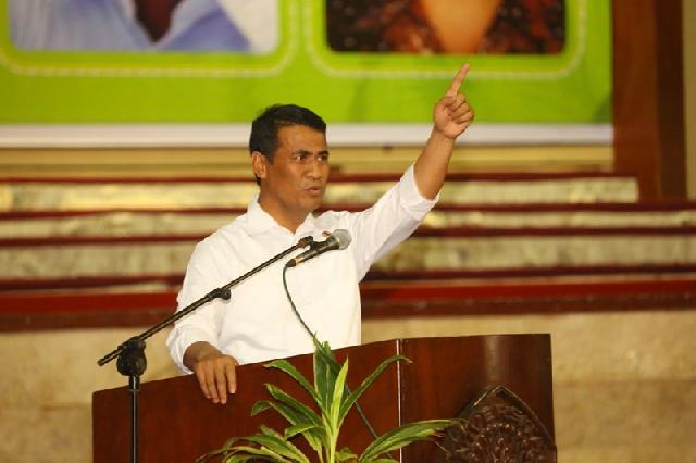  Mahasiswa Unej Ditantang Mentan Amran untuk Jadi Petani Sukses