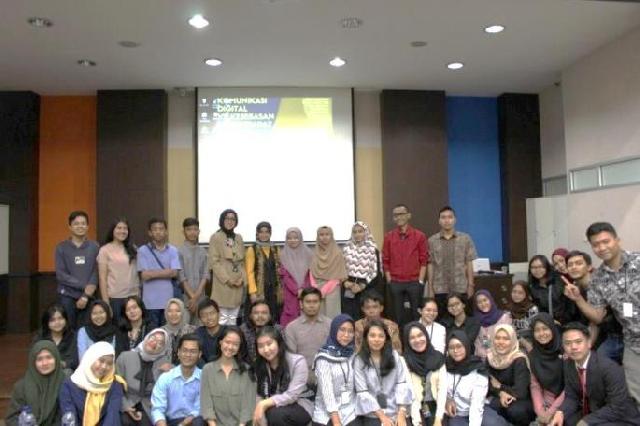  Komunikasi Digital VS Kebebasan Berpendapat