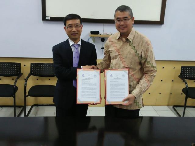  Kemitraan Universitas Esa Unggul dan Universitas Tiongkok Dukung Industri 4.0 