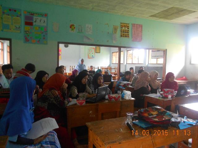  Dosen FTI UBL Berikan Pelatihan E-Learning System di Garut