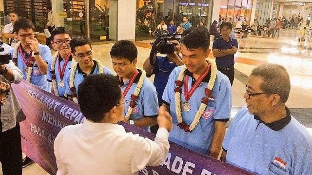  Wouw, di Olimpiade Fisika Portugal, Indonesia Kembali Raih Emas