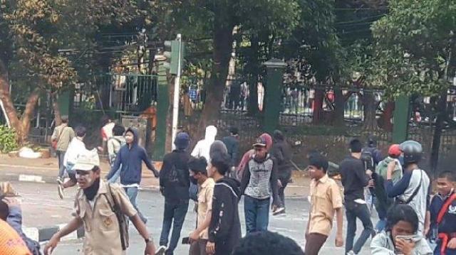  Kemendikbud Peringatkan Remaja yang Berdemo Anarkis