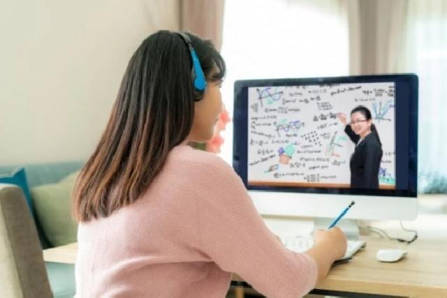  Pembelajaran Maya, antara Kemudahan dan Ketergantungan Teknologi 