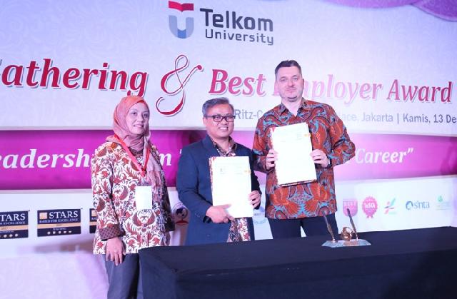  Kemitraan Telkom University dan Telkomtelstra untuk Tingkatkan Kualitas Mahasiswa