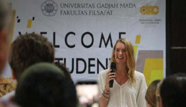  Mahasiswa Amerika Antusias Pelajari Nilai Budaya Indonesia