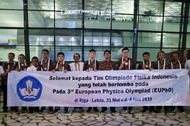  Pelajar Indonesia Raih 5 Medali Internasional