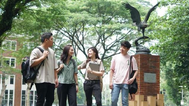  Jadi Lulusan Sukses di Kancah Internasional? Pertimbangkan 4 Hal Ini