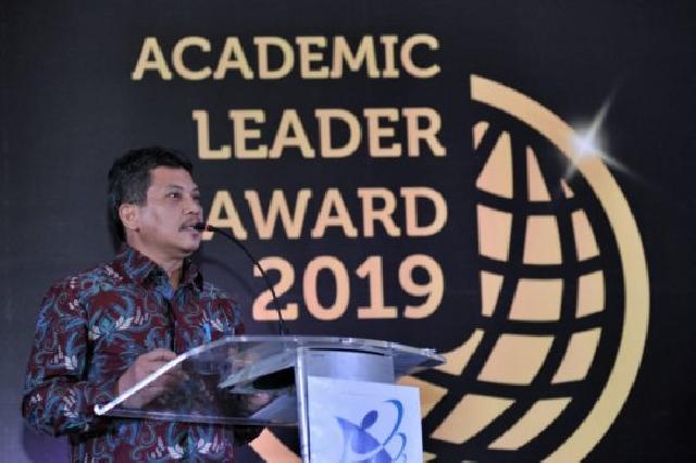   Penghargaan bagi Rektor dan Dosen Unggulan Tahun 2019