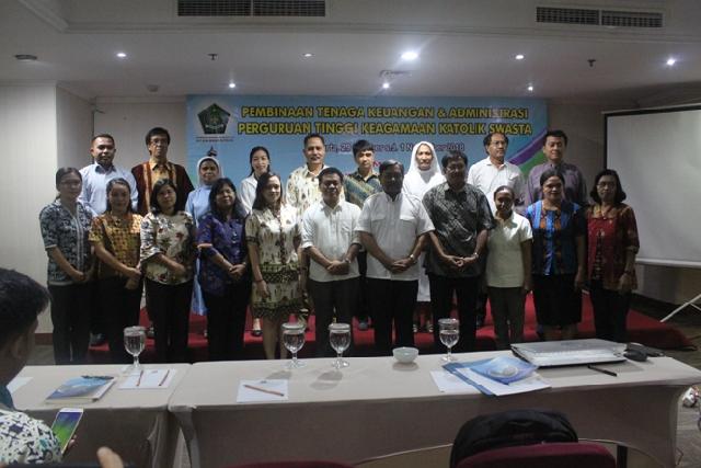  Pembinaan Tenaga Keuangan dan Administrasi Perguruan Tinggi Keagamaan Swasta